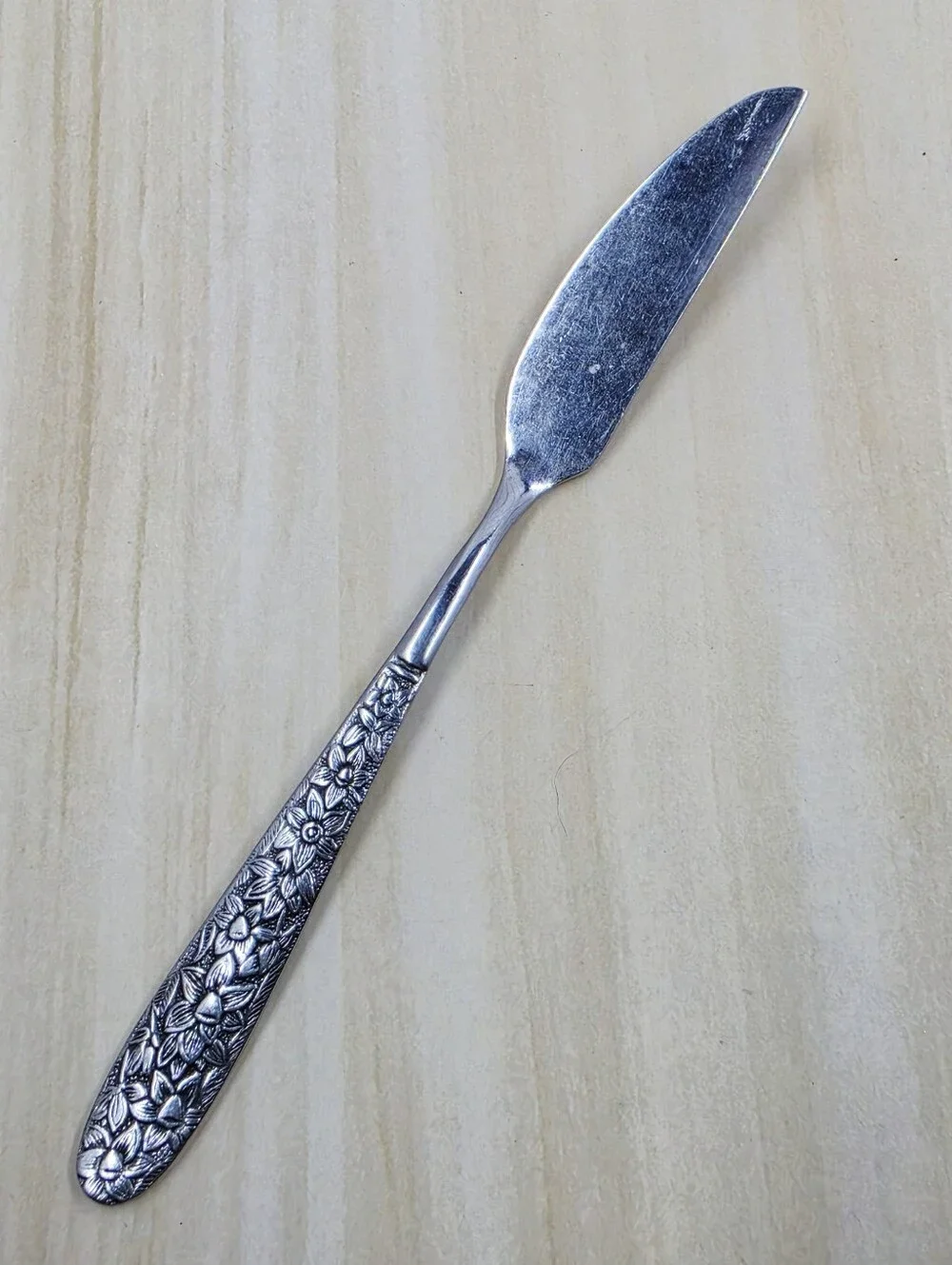 National Silver Narcissus Pattern Stainless Steel 22 Pieces Flatware Korea